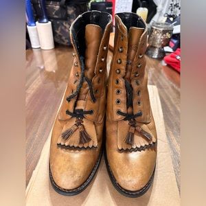 Women’s Ariat Lace Up Roper Boot